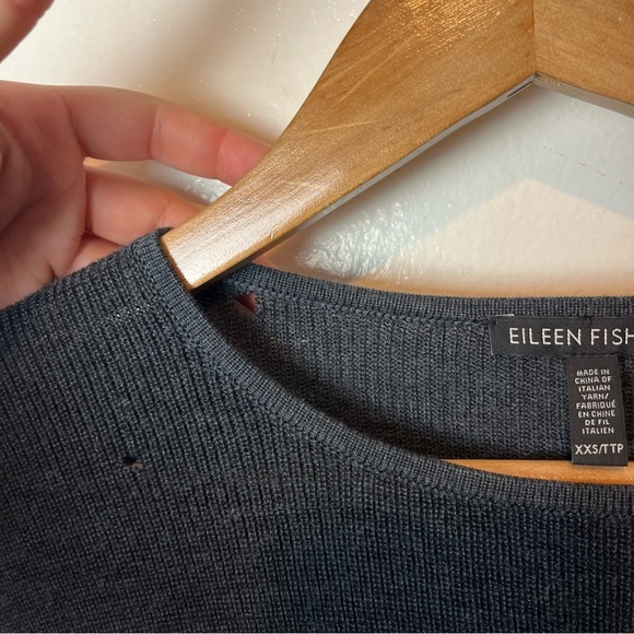 Eileen Fisher 100% Fine Merino Wool Gray Sweater Pullover Size XXS Flawed- Holes - Picture 2 of 8